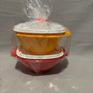 New Tupperware Medium Bowls with Lids yellow and red